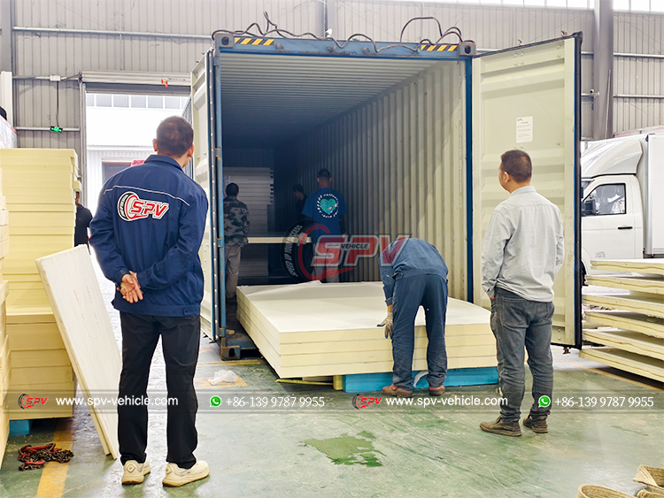 Frozen Van Truck SKD Are Loading into Container in SPV Factory